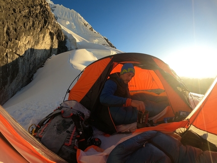 Matteo Della Bordella, Leonardo Gheza, Patagonia - Matteo Della Bordella al Siula Grande in Perù