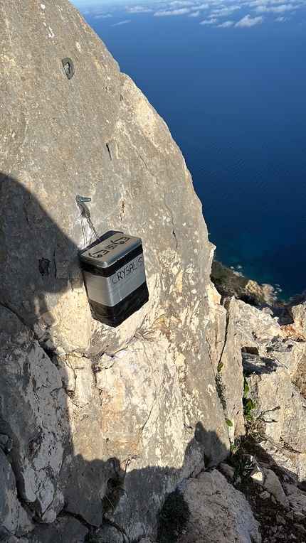 Punta Giradili, Sardinia, Alviero Garau, Davide Lagomarsino - Making the first ascent of Crysalis by Grenke' alla Punta Giradili, Sardinia (Alviero Garau, Davide Lagomarsino)