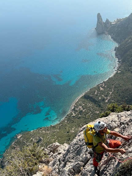 Punta Giradili, Sardinia, Alviero Garau, Davide Lagomarsino - Making the first ascent of Crysalis by Grenke' alla Punta Giradili, Sardinia (Alviero Garau, Davide Lagomarsino)