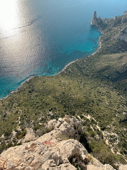 Punta Giradili, Sardegna, Alviero Garau, Davide Lagomarsino - Splendida vista da 'Crysalis by Grenke' alla Punta Giradili, Sardegna (Alviero Garau, Davide Lagomarsino)