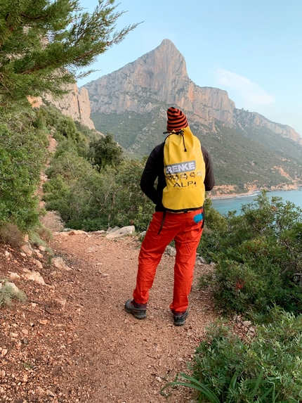 Punta Giradili, Sardinia, Alviero Garau, Davide Lagomarsino - Making the first ascent of Crysalis by Grenke on Punta Giradili, Sardinia (Alviero Garau, Davide Lagomarsino)