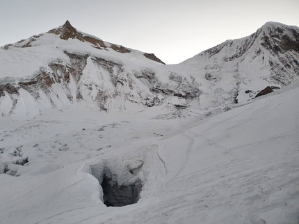 Manaslu, Alex Txikon, Pasang Nurbu Sherpa, Gelu Sherpa, Maila Sherpa, Mantere Lama Sherpa, Gamje Babu Sherpa, Chepal Sherpa - Manaslu prima invernale integrale: Alex Txikon, Pasang Nurbu Sherpa, Gelu Sherpa, Maila Sherpa, Mantere Lama Sherpa, Gamje Babu Sherpa e Chepal Sherpa