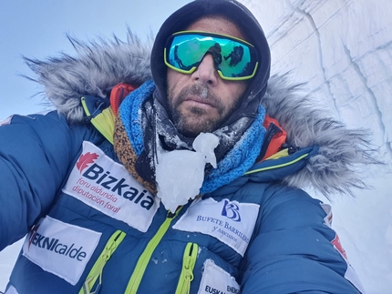 Alex Txikon e il Manaslu in inverno, una montagna di emozioni