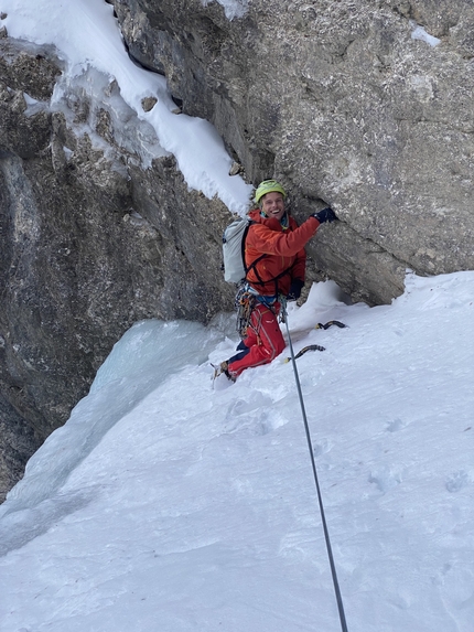 Somamunt, Val Badia, Dolomiti, Simon Gietl, Aaron Durogati, Davide Prandini - Davide Prandini durante l'apertura di Felsenkeller sulla cima Somamunt sopra Campill / Longiarü in Val Badia, Dolomiti