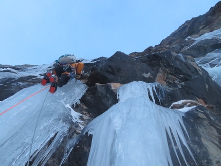 Rånkeipen, Narvik, Norvegia, Juho Knuuttila, Alexander Nordvall - Alexander Nordvall apre Arctic Circus insieme a Juho Knuuttila sulla parete SO di Rånkeipen in Norvegia