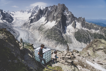 Rifugio Charpoua, Monte Bianco, Sarah Cartier - Il Rifugio Charpoua nel massiccio del Monte Bianco