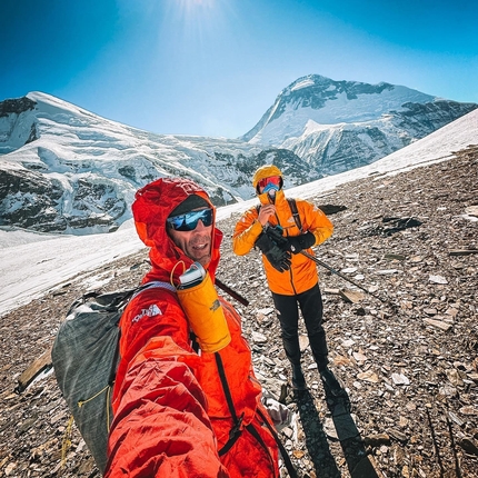 Dhaulagiri, Hervé Barmasse, David Göttler - Hervé Barmasse and David Göttler below Dhaulagiri in winter, January 2023