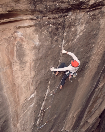 Jonas Schild, Le Voyage, Annot, France - Jonas Schild climbing Le Voyage at Annot in France