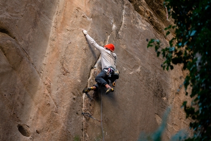 Jonas Schild, Le Voyage, Annot, France - Jonas Schild climbing Le Voyage at Annot in France