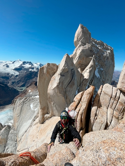 Patagonia, Care Bear Traverse, Aguja Guillaumet, Aguja Mermoz, Pilastro Goretta, Fitz Roy, Matteo Della Bordella, Leo Gheza - Care Bear Traverse (Aguja Guillaumet, Aguja Mermoz, Pilastro Goretta, Fitz Roy), Patagonia (Matteo Della Bordella, Leonardo Gheza 17-19/01/2023)