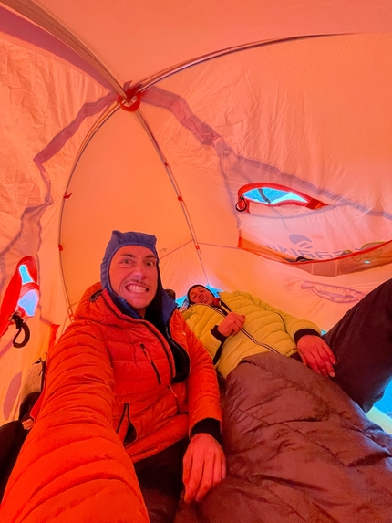 Patagonia, Care Bear Traverse, Aguja Guillaumet, Aguja Mermoz, Pilastro Goretta, Fitz Roy, Matteo Della Bordella, Leo Gheza - Matteo Della Bordella and Leonardo Gheza in their tent while completing the Care Bear Traverse in Patagonia (Aguja Guillaumet, Aguja Mermoz, Pilastro Goretta, Fitz Roy 17-19/01/2023)