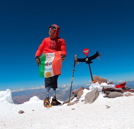 Andrea Lanfri, Aconcagua - Andrea Lanfri in cima all'Aconcagua il 22/01/2023