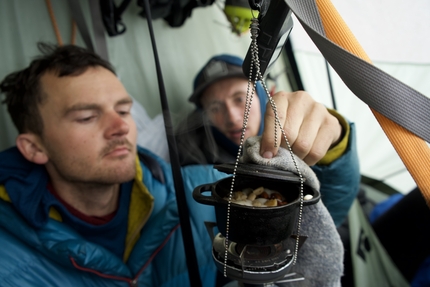 Torri del Paine, Patagonia, Via degli sudafricani, Imanol Amundarain, Cedar Christensen, Tyler Karow - Via degli sudafricani, Central Tower, Torri del Paine, Patagonia (Imanol Amundarain, Cedar Christensen, Tyler Karow 01/2023)