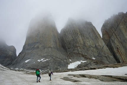 Torres del Paine, Patagonia, South African Route, Imanol Amundarain, Cedar Christensen, Tyler Karow - South African Route, Central Tower, Torres del Paine, Patagonia (Imanol Amundarain, Cedar Christensen, Tyler Karow 01/2023)