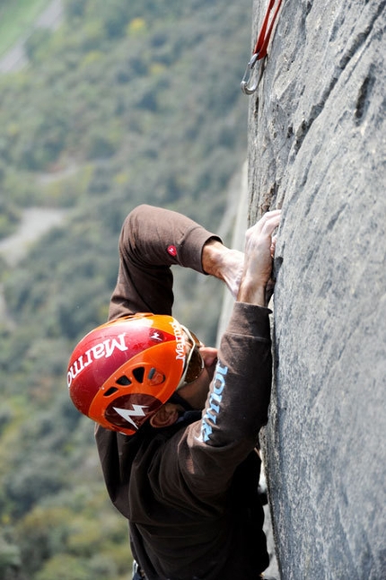 Testa o Croce al Monte Cimo - Val d'Adige - Nicola Tondini sul 4° tiro di Testa o Croce (8b max, 7c obbl.) al Monte Cimo - Val d'Adige