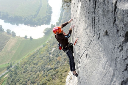 Testa o Croce al Monte Cimo - Val d'Adige - Nicola Tondini sul 4° tiro di Testa o Croce (8b max, 7c obbl.) al Monte Cimo - Val d'Adige