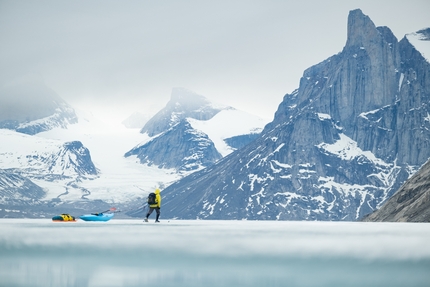 Banff Mountain Film Festival World Tour 2023 - A Baffin Vacation di Sarah McNair-Landry, Erik Boomer