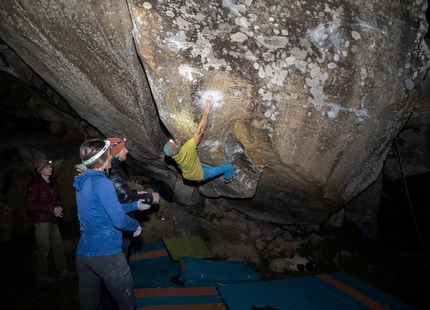 Bosco Scorace, Sicilia - Stefano Scarperi su Sicylian Dream 7c settore Rocche forbici, Bosco Scorace, Sicilia