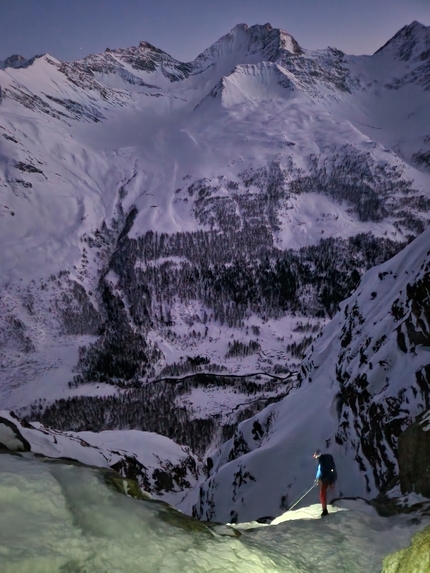 Aiguille de l'Évêque, Grandes Jorasses, Giuseppe Vidoni, Richard Tiraboschi, Tommaso Vection - L'apertura di 'Happy Birthday' alla sud di Aiguille de l'Évêque, Grandes Jorasses (Giuseppe Vidoni, Richard Tiraboschi, Tommaso Vection 28/01/2023)