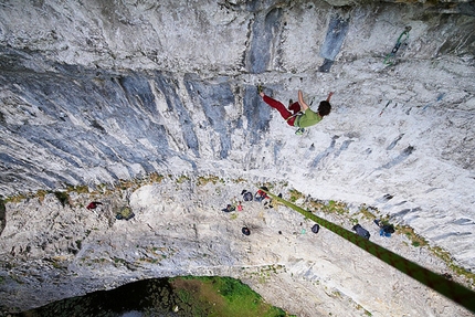 Adam Ondra - Adam Ondra a Malham Cove, Inghilterra