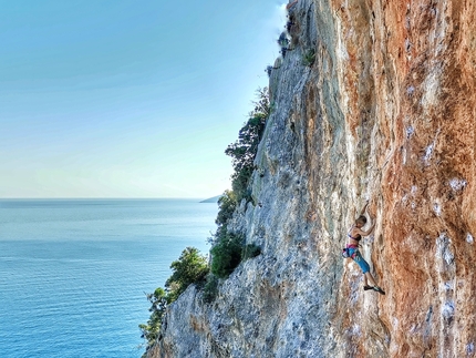 Leonidio, Grecia, arrampicata - Leonidio, Grecia: Nicoletta Costi su Love of my life a Sabaton