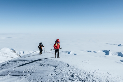 Monte Vinson a tempo di record per Fernanda Maciel e Sam Hennessey