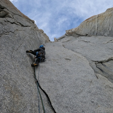 Aguja Guillaumet, Patagonia, Alessandro Baù, Claudio Migliorini, Francesco Ratti - Making the first ascent of 'Wake Up', east face of Aguja Guillaumet, Patagonia (Alessandro Baù, Claudio Migliorini, Francesco Ratti 31/01/2022)