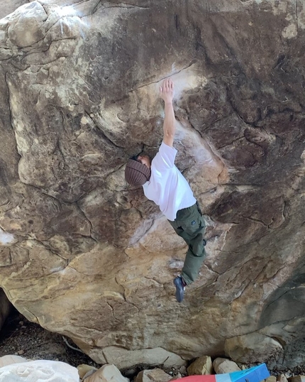 Ryuichi Murai, Sleepwalker, Red Rocks, USA - Ryuichi Murai working Sleepwalker 8C+ at Red Rocks, USA