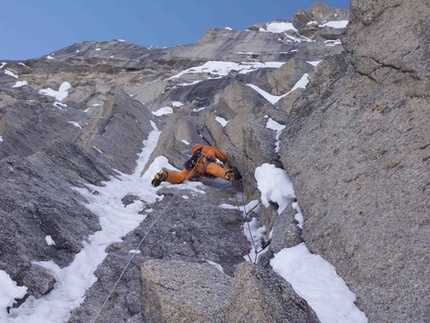 Mount Hunter - Matt Helliker, pitch 1, day 2 of The Cartwright Connection, Mt. Hunter, Alaska