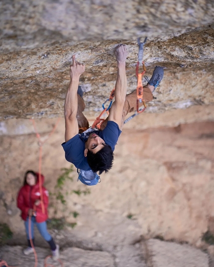 Jorge Díaz-Rullo - Jorge Díaz-Rullo making the first ascent of 'Mejorando la Samfaina' (9b+) at Margalef in Spain 05/02/2023