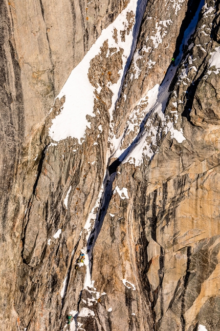 Aiguille Noire du Peuterey, Monte Bianco, François Cazzanelli, Emrik Favre, Stefano Stradelli - L'apertura di 'Couloir Isaïe' alla Punta Brendel, Aiguille Noire du Peuterey (François Cazzanelli, Emrik Favre, Stefano Stradelli 12-13/02/2023)