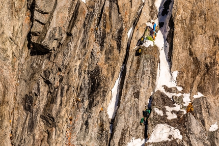 Aiguille Noire du Peuterey, Monte Bianco, François Cazzanelli, Emrik Favre, Stefano Stradelli - L'apertura di 'Couloir Isaïe' alla Punta Brendel, Aiguille Noire du Peuterey (François Cazzanelli, Emrik Favre, Stefano Stradelli 12-13/02/2023)