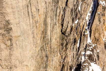 Aiguille Noire du Peuterey, Monte Bianco, François Cazzanelli, Emrik Favre, Stefano Stradelli - L'apertura di 'Couloir Isaïe' alla Punta Brendel, Aiguille Noire du Peuterey (François Cazzanelli, Emrik Favre, Stefano Stradelli 12-13/02/2023)