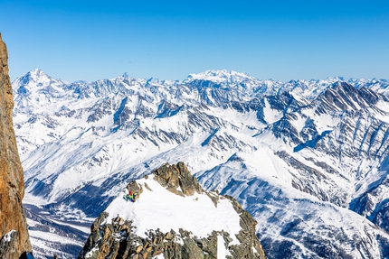 New mixed climb on Aiguille Noire du Peuterey by François Cazzanelli, Emrik Favre, Stefano Stradelli