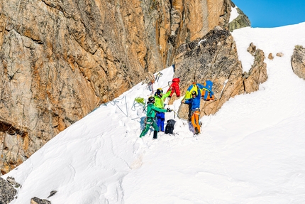 Aiguille Noire du Peuterey, Monte Bianco, François Cazzanelli, Emrik Favre, Stefano Stradelli - L'apertura di 'Couloir Isaïe' alla Punta Brendel, Aiguille Noire du Peuterey (François Cazzanelli, Emrik Favre, Stefano Stradelli 12-13/02/2023)