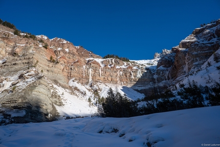 Blätterbach, Fossil, Sarah Haase, Daniel Ladurner - Making the first ascent of Fossil, Blätterbach, Italy (Sarah Haase, Daniel Ladurner 10/02/2023)