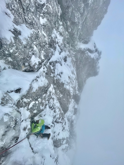 Grotta delle Ciaole, Campitello Matese, Riccardo Quaranta, Nico Caprioli, Antonio Patullo - Nico Caprioli sul secondo tiro di  'Running free', Grotta delle Ciaole, Campitello Matese