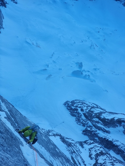 Pizzo Badile, Corti-Battaglia, David Hefti, Marcel Schenk - Pizzo Badile 'Corti-Battaglia' first winter ascent (David Hefti, Marcel Schenk 14/02/2023)