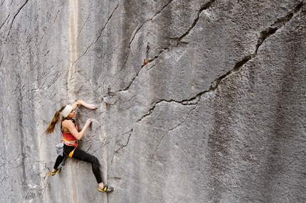 Eva Hammelmüller repeats Pungitopo (8c+) at Arco, Italy