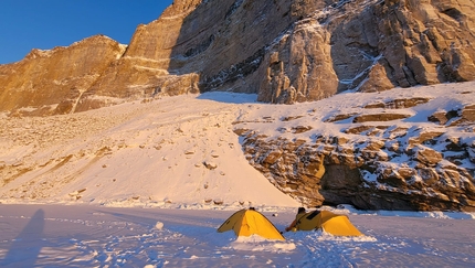 Greenland, Oqatssut Wall, Paweł Hałdaś, Marcin Tomaszewski - First ascent of FRAM, Oqatssut Wall, Greenland (Paweł Hałdaś, Marcin Tomaszewski 10-24/02/2023)