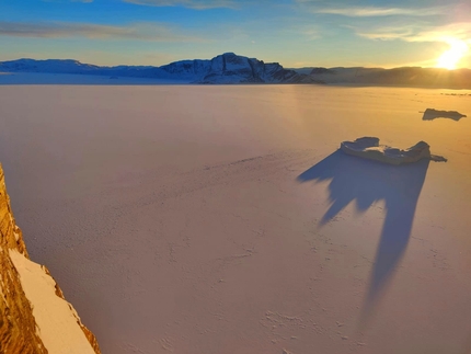 Greenland, Oqatssut Wall, Paweł Hałdaś, Marcin Tomaszewski - First ascent of FRAM, Oqatssut Wall, Greenland (Paweł Hałdaś, Marcin Tomaszewski 10-24/02/2023)