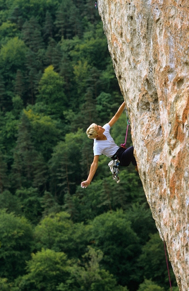 Gorges du Tarn - Liv Sansoz climbing at the Gorges du Tarn, France