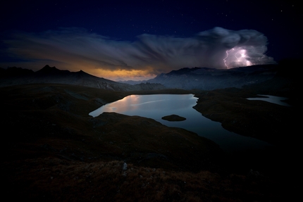 Fotografare il Parco XVI edizione - Fotografare il Parco XVI edizione, Menzione Speciale: Notte di tempesta. Lago Rosset. Parco Nazionale Gran Paradiso di Luca Casale