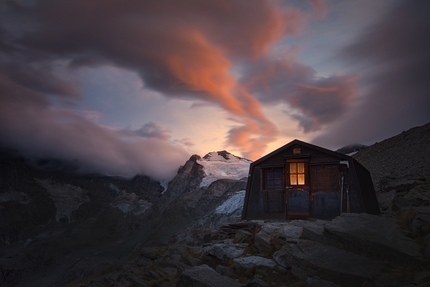 Fotografare il Parco XVI edizione - Fotografare il Parco XVI edizione, Menzione Speciale: Tramonto in Paradiso. Bivacco Leonessa. Parco Nazionale Gran Paradiso di Roberto Bertero