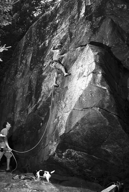 Arrampicare a Chiareggio - Paretine nascoste al riparo dalla calura estive.