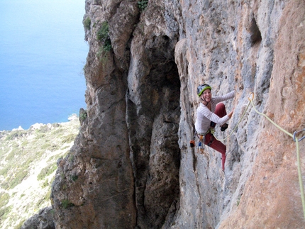 Inspiration - Tiia Porri on Inspiration (7a+, 150m) Telendos, Kalymnos, Greece. First ascent Simon Montmory 04/2011