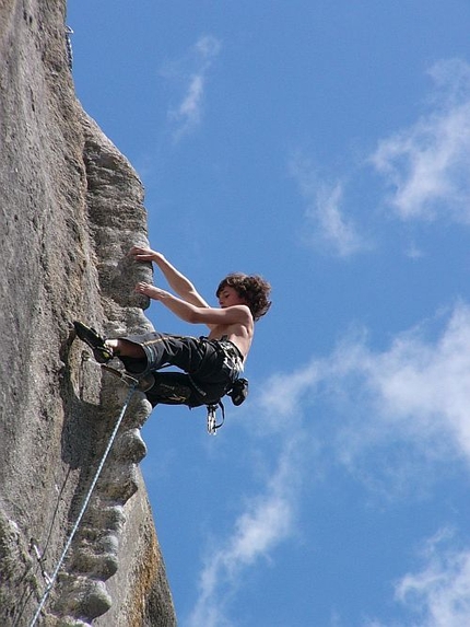 Adam Ondra - Dinosaurus 8a+ OS, Seynes, Francia