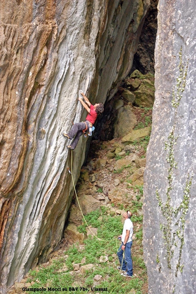 Climbing in Sardinia - Giampaolo Mocci on B&V 7b+, Ulassai, Sardinia