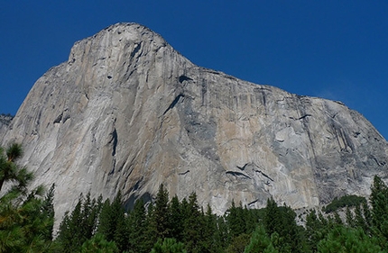Yosemite - El Capitan, the symbol of Yosemite Valley, USA