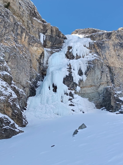 Val d'Ayas, Fior di roccia dreaming, Giovanni Ravizza, Michele Tixi - Fior di roccia dreaming nella Val d'Ayas, Valle d'Aosta (Giovanni Ravizza, Michele Tixi 08/03/2023)